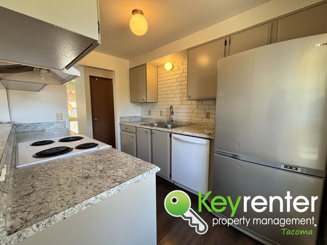 Building Photo - North Tacoma home located in Cul-De-Sac an...