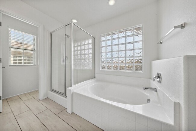 Building Photo - Beautiful Providence 3 Bedroom + Loft Home