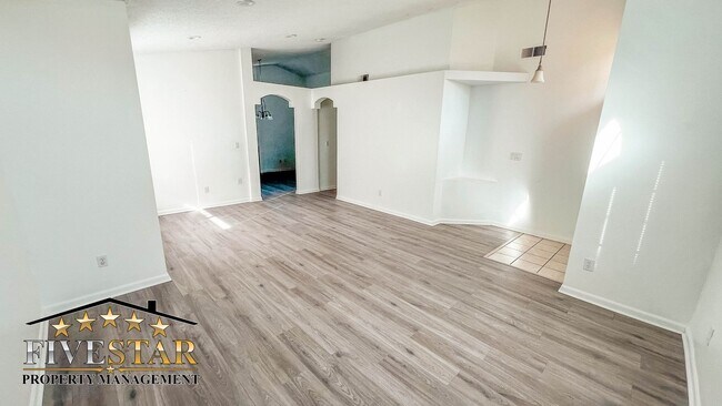 Building Photo - House for Rent on 4605 Mt. Vernon Avenue