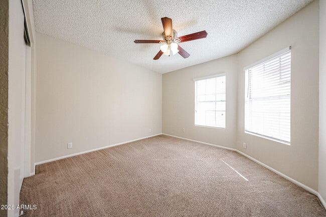 Building Photo - 5013 W Evans Dr