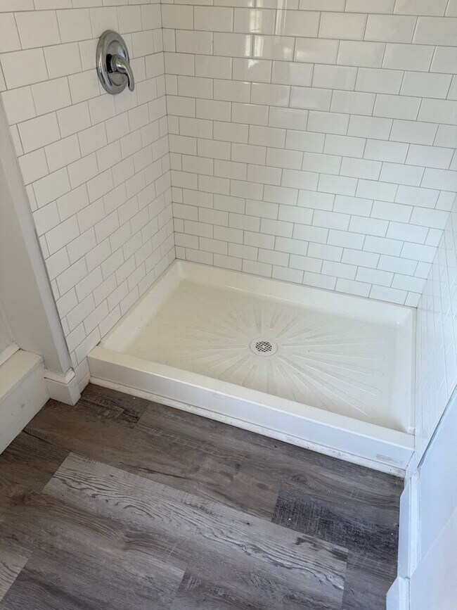 Building Photo - 40 N Beacon St