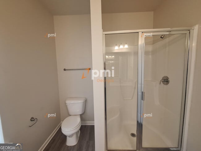 Building Photo - 145 Loudoun Dr