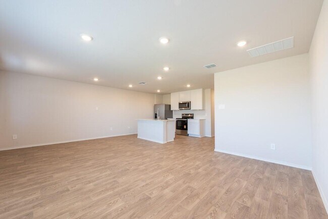Building Photo - 2115 Windflower Ln