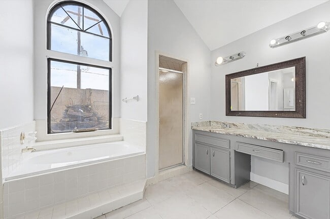 Building Photo - 7223 Mission Ct Dr