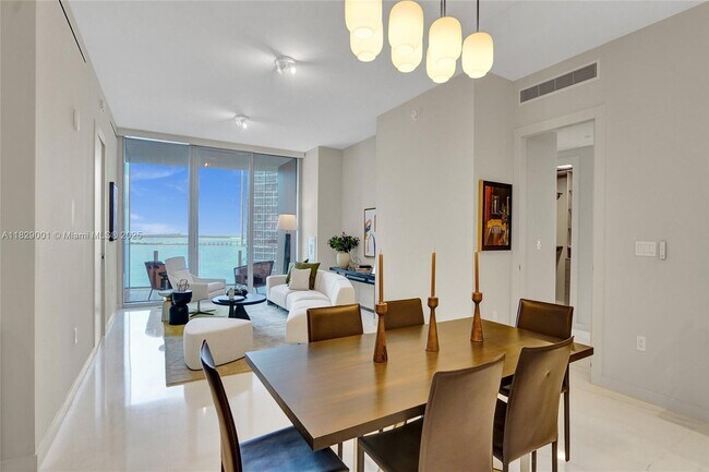 Building Photo - 300 Biscayne Blvd Way