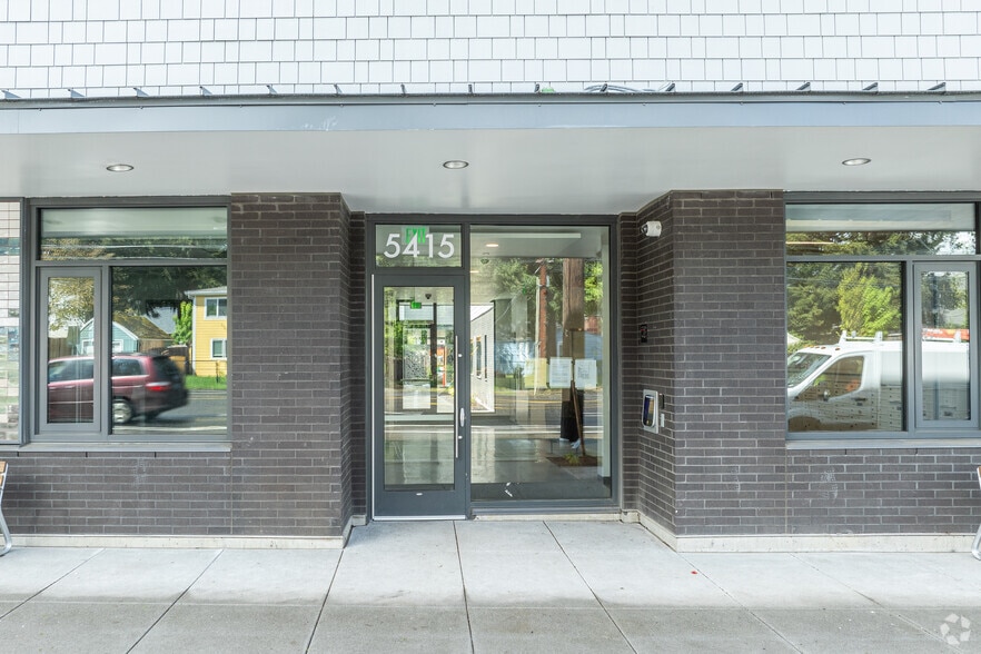 Entrance - Powellhurst Place