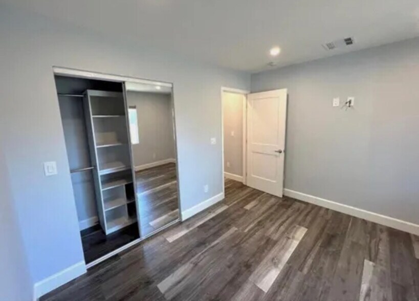 Building Photo - 7838 Sancola Ave