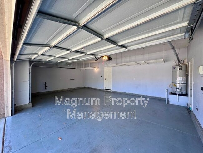 Building Photo - 44780 Rutherford St