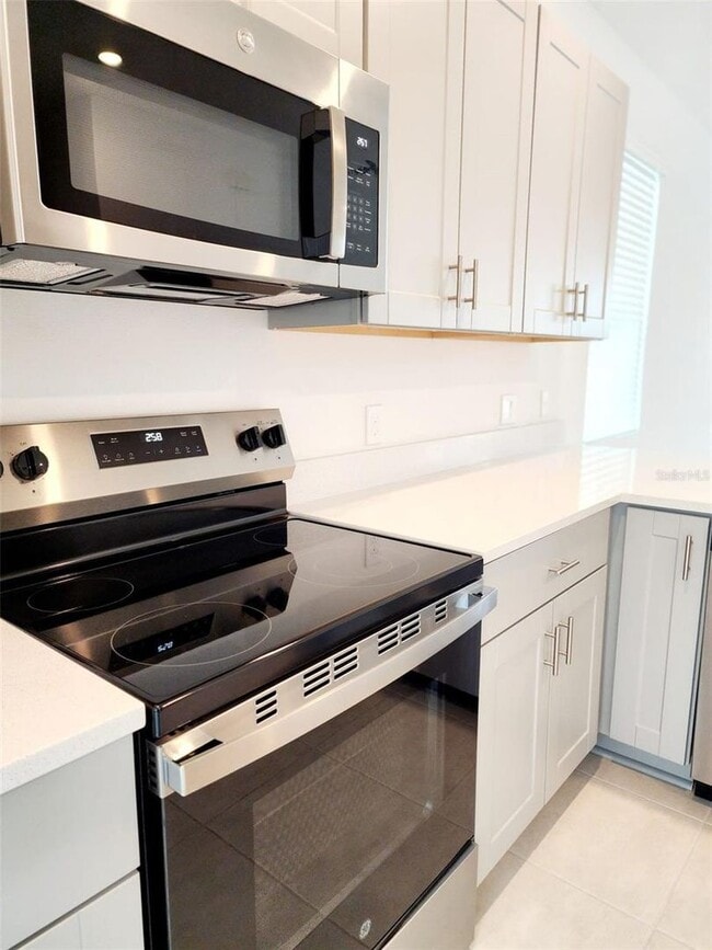 Building Photo - 2 Bedroom Townhome For Rent in Westview Kissimmee