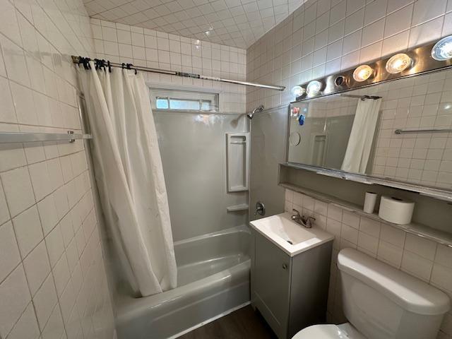 Building Photo - 18214 Oak St