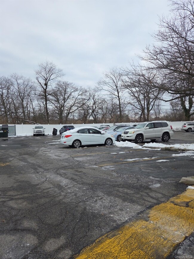 Building Photo - 259 N Newbridge Rd