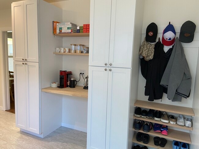 Coffee station with pantries and built-in coat and shoe rack - 2034 Augustan Ave