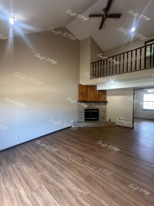 Building Photo - 6704 W 150th St