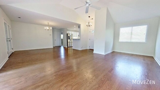 Building Photo - 1210 Smith Bay Cir W