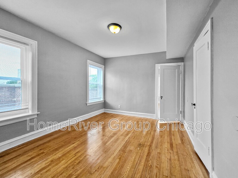 Building Photo - 8159 S Justine St
