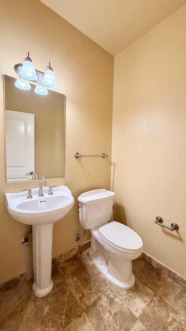 Building Photo - Desirable Mountain View 4 Bed + 3.5 Bath + Office Home. Close to Downtown Mountain View. Great Lo...