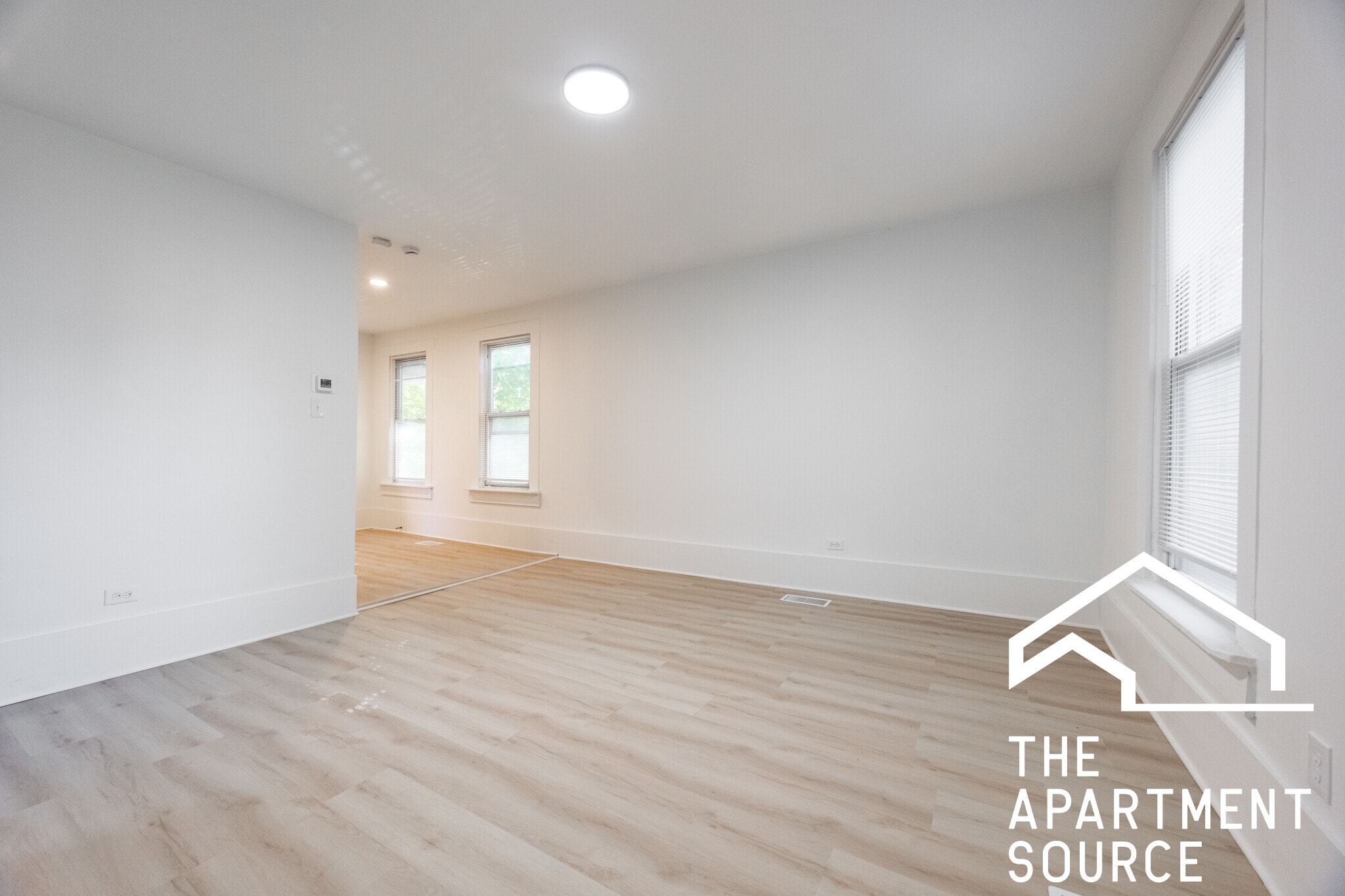 Building Photo - 2301 N Leavitt St