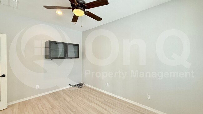 Building Photo - 3945 E Mesquite St