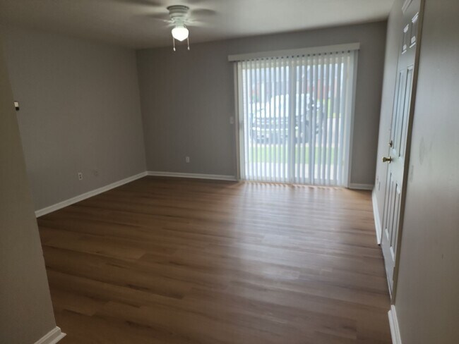 Building Photo - 4101 Blue Lick Ct