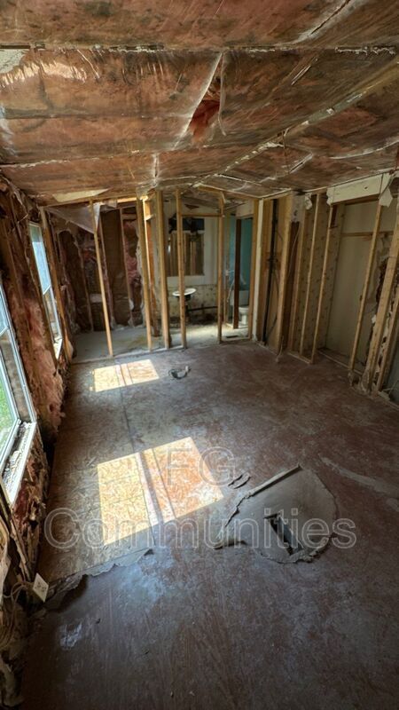 Building Photo - 3160 Dunn St