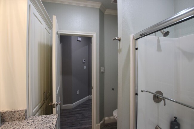Building Photo - Coming Soon! Stunning 3 Bed 2 Bath Home on...