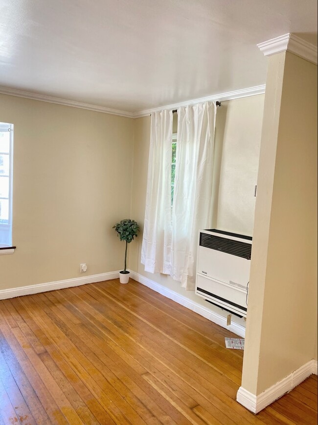 Building Photo - 108 Witmer St