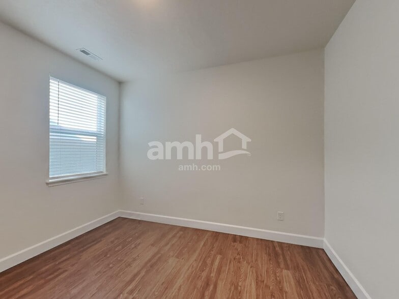 Building Photo - 236 E Sicily Dr