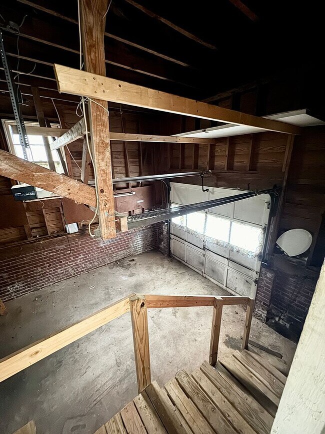 Building Photo - 2603 Lane Ave