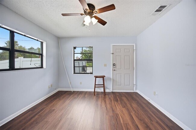 Building Photo - 5412 N 48th St