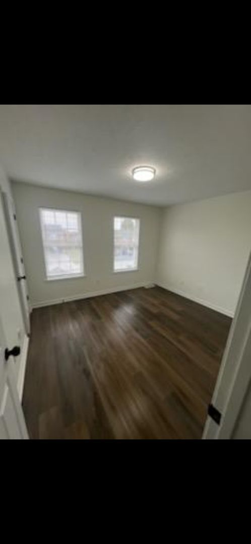Building Photo - 107 Bob White Way