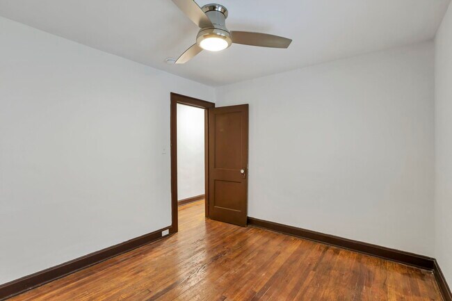 Building Photo - 1349 N 6th St