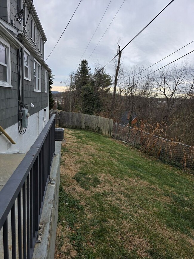 Building Photo - 116 Sixth Avenue