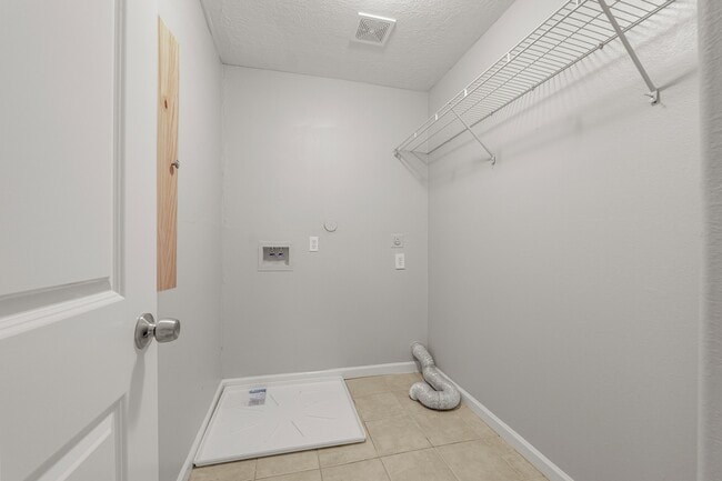 Building Photo - 2934 Cypress Island Dr