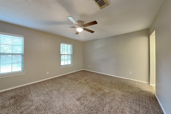 Building Photo - 46 Berryfrost Ln