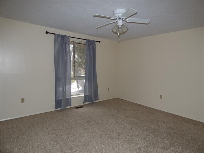 Building Photo - 794 Wheatland Cir