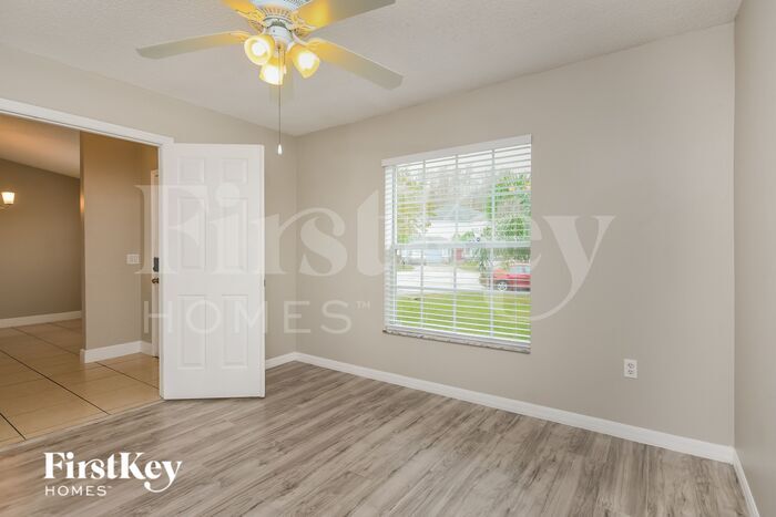 Building Photo - 2421 Regent Way