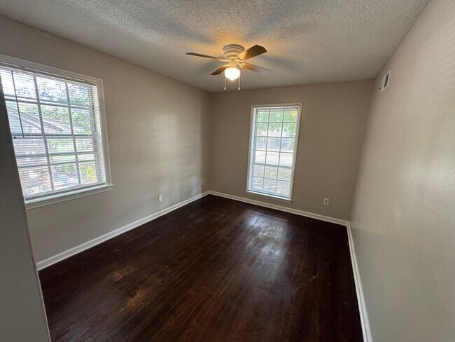 Building Photo - 4140 Crain Rd