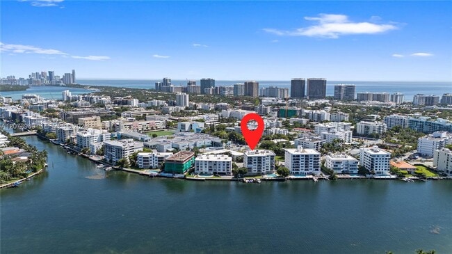 Building Photo - 9250 W Bay Harbor Dr