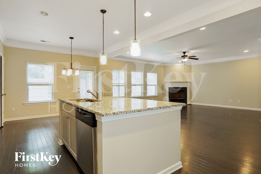 Building Photo - 6608 Rice Cir