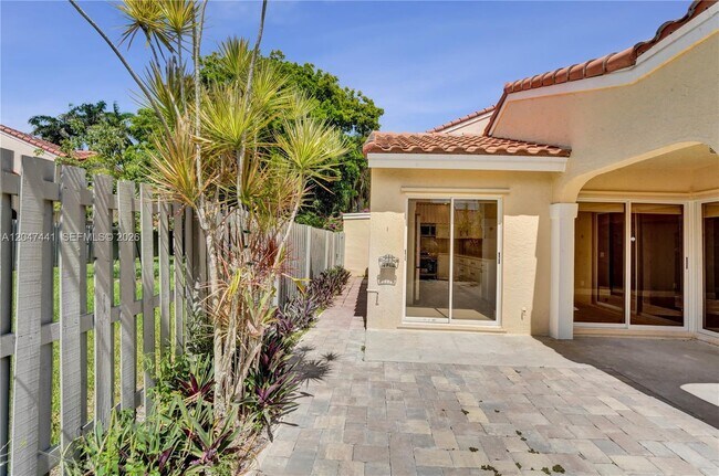 Building Photo - 1361 Springside Dr
