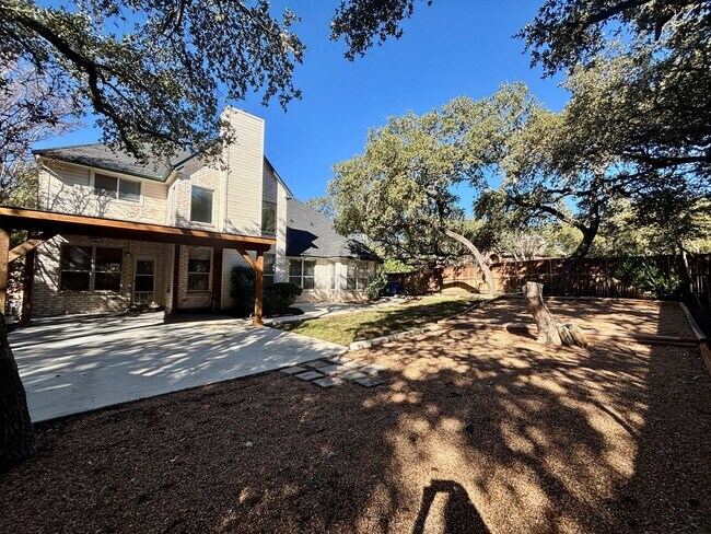 Building Photo - 4-Bed Home in Gated Community with Amenities