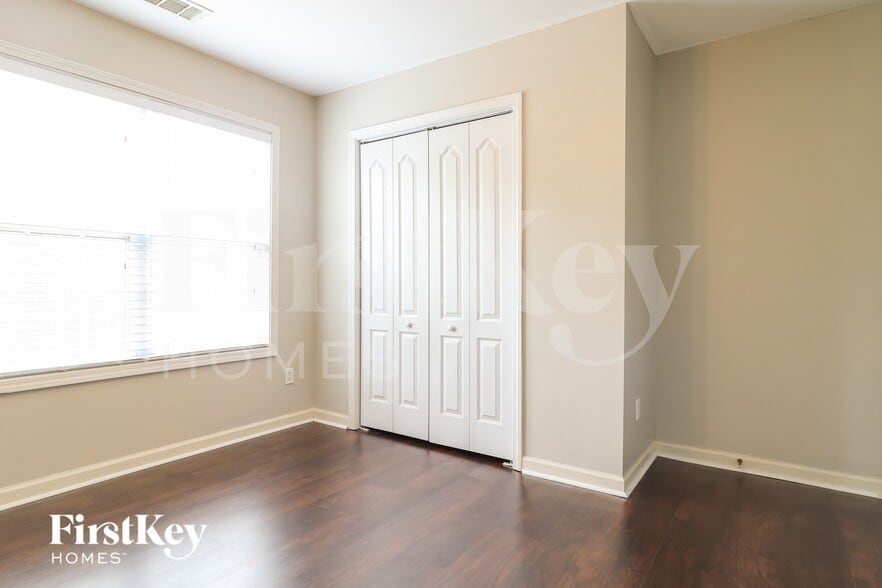 Building Photo - 14 N Beckman Ct