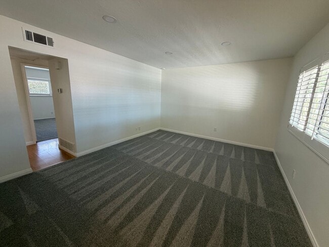 Building Photo - 1705 Sequoia Ave
