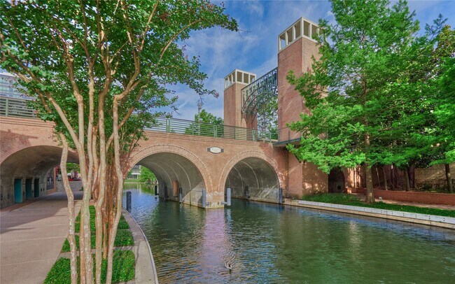 Building Photo - 106 E Stedhill Loop