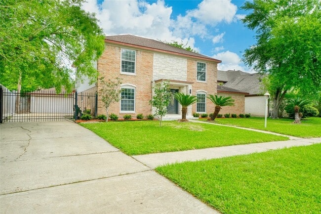 Building Photo - 7914 Oakington Dr