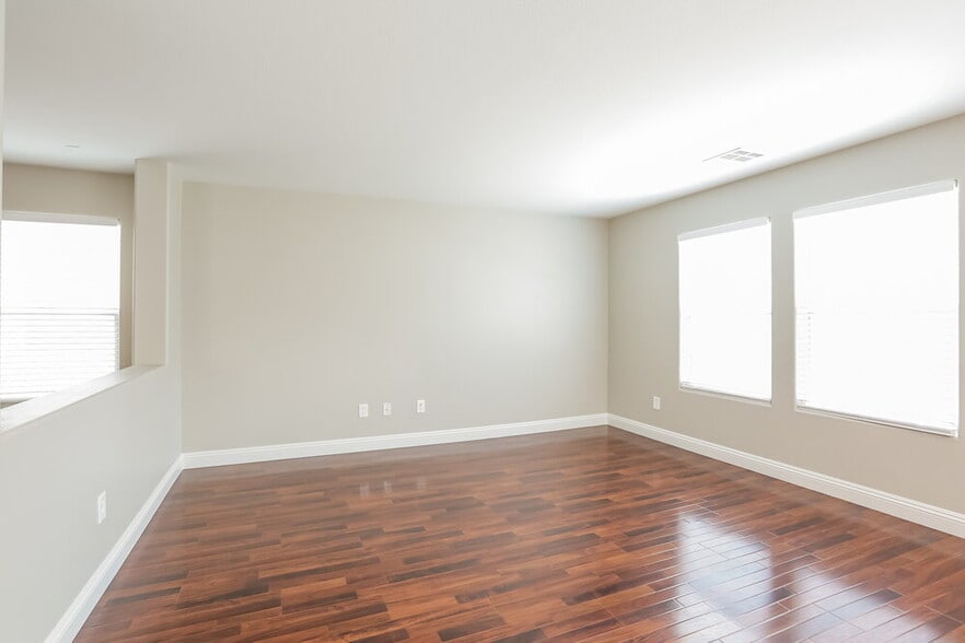 Building Photo - 11124 Verismo St