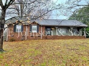 Building Photo - 2722 Winslow Ln