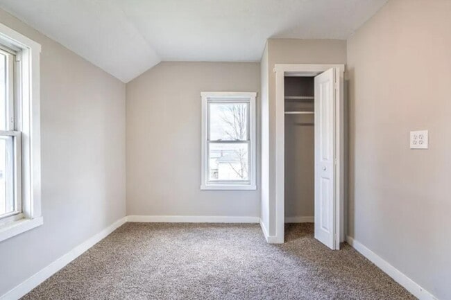 Building Photo - 406 Ligonier St