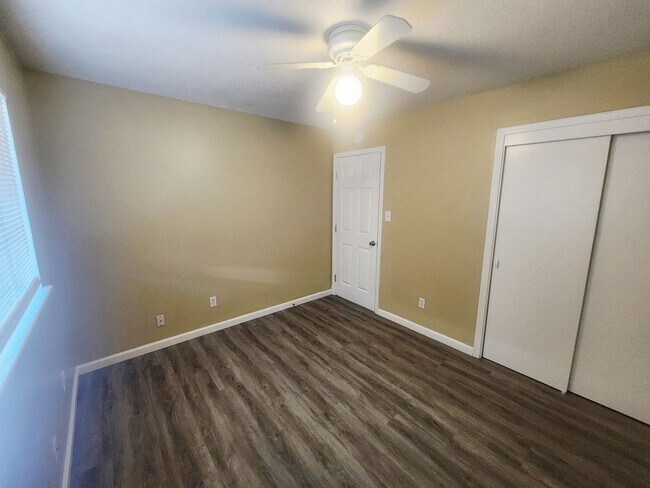 Building Photo - 5274 Heritage Dr