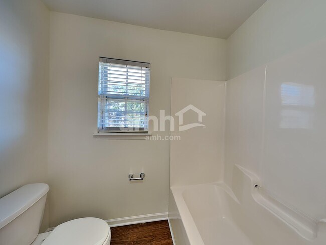 Building Photo - 4504 Sandtyn Dr